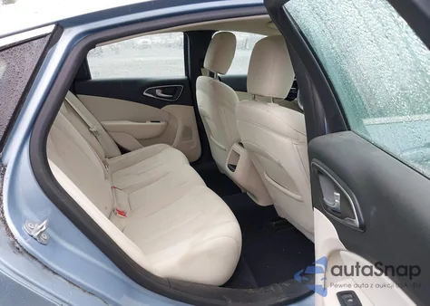 2015 Chrysler 200 Limited из США, поврежденный, VIN 1C3CCCAB5FN742870